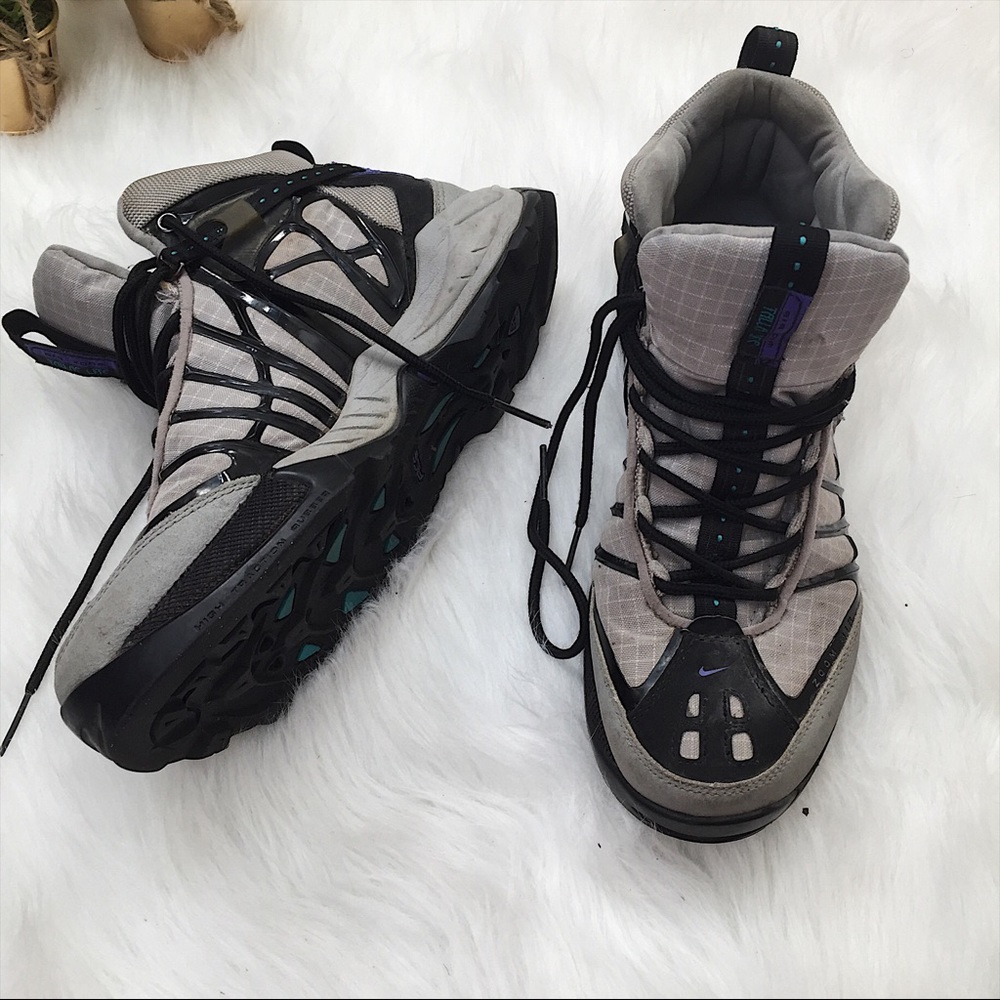 🚫SOLD🚫 Nike ACG Sneakers Air HighTop Size 8.5
